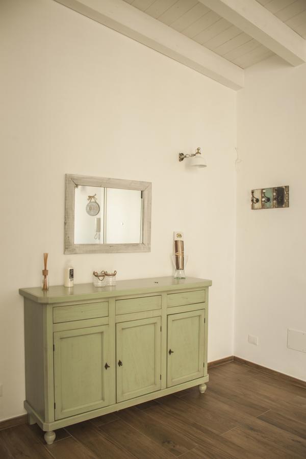 Color Apartment Monopoli Bagian luar foto